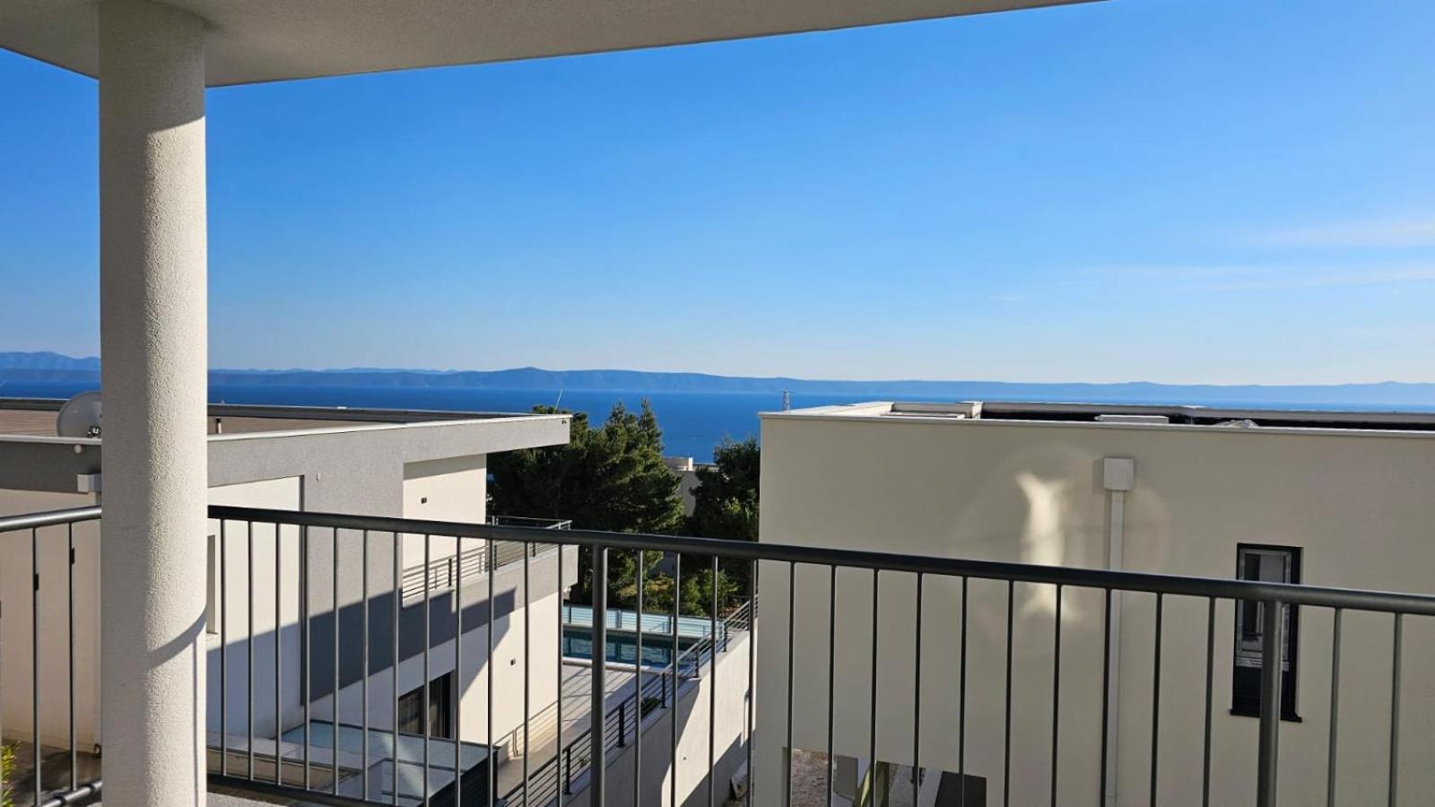 Apartment Masea View For 4 With Parking Place Makarska