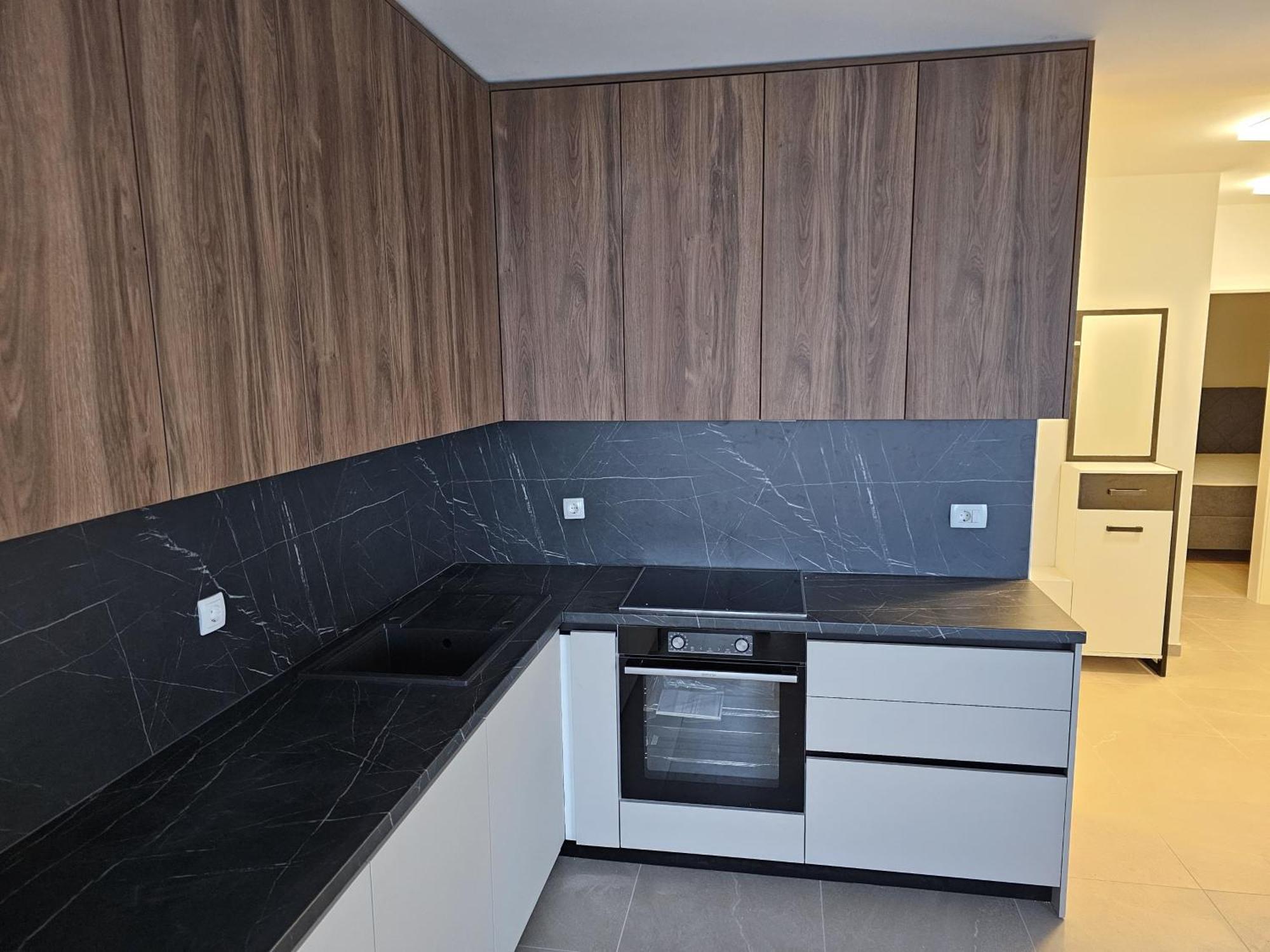 Masea View For 4 With Parking Place Makarska